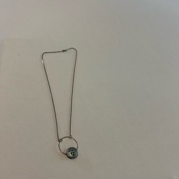 5/ $25 Silver reversible floating necklace - Picture 6 of 7